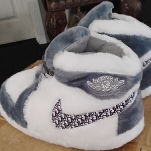 Jordan Dior Oversized Slippers